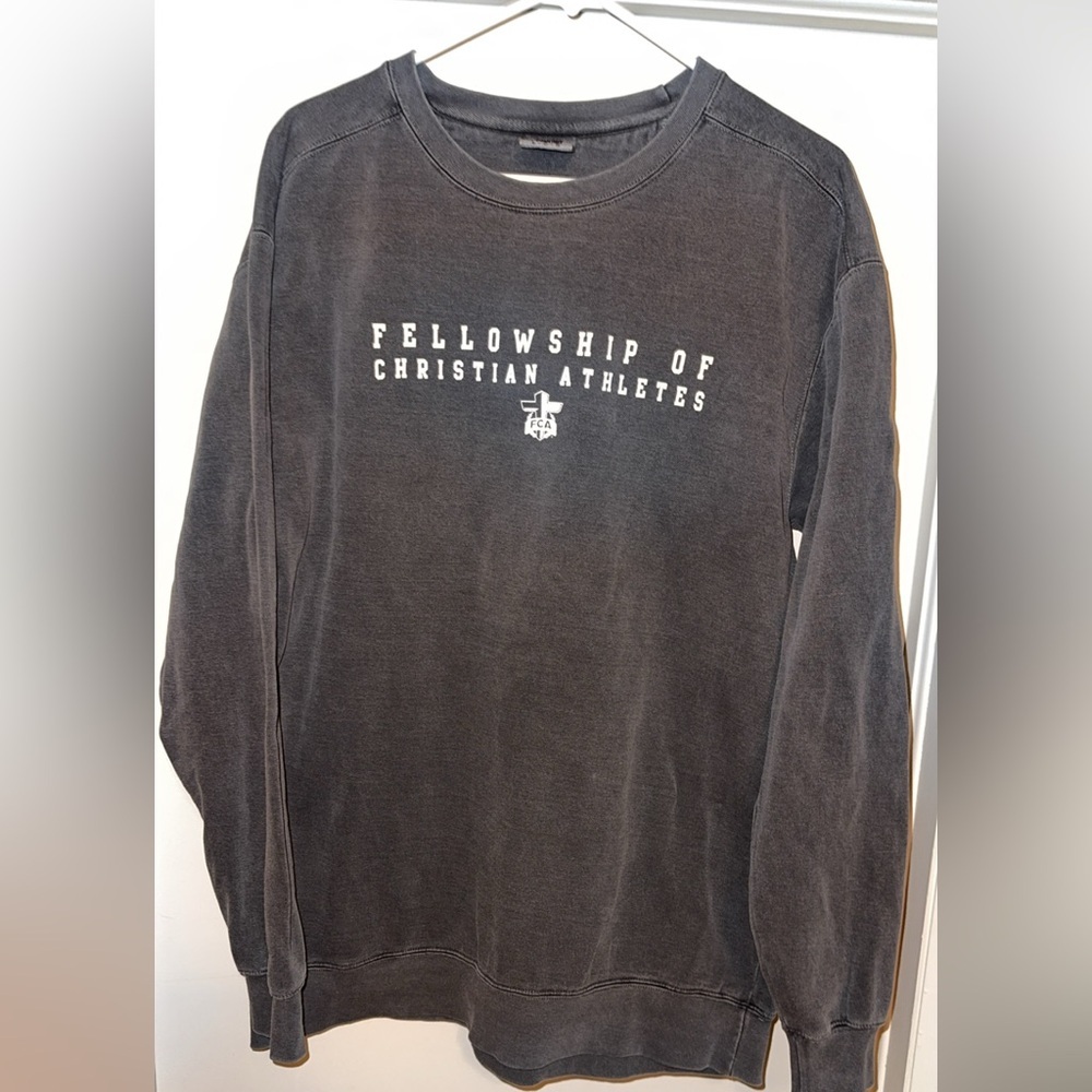 comfort colors gray long sleeve sweatshirt Fellowship of Christian Athletes FCA